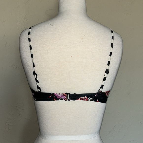 FOREVER 21 floral adjustable strap bathing suit swim top women’s size small - Picture 4 of 10